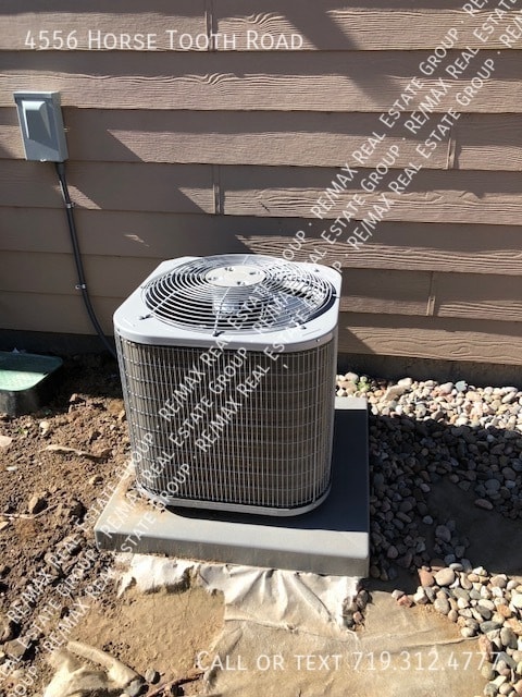 Building Photo - 4556 Horse Tooth Rd