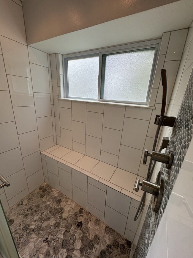 Building Photo - 13815 Stone Hollow
