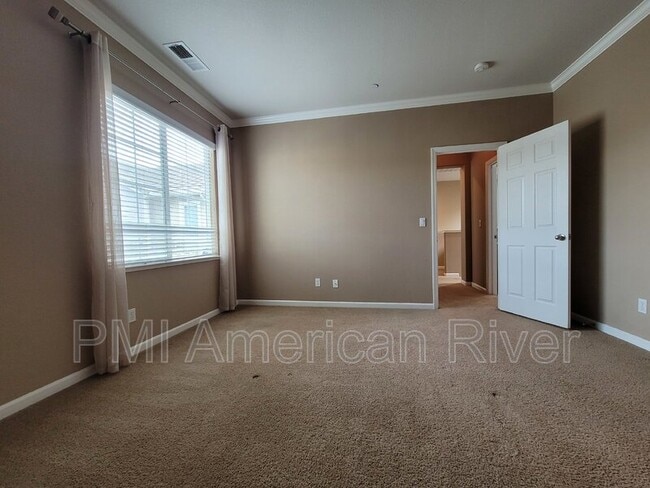 Building Photo - 8491 Crystal Walk Cir