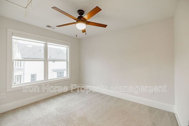 Building Photo - 125 Harper St