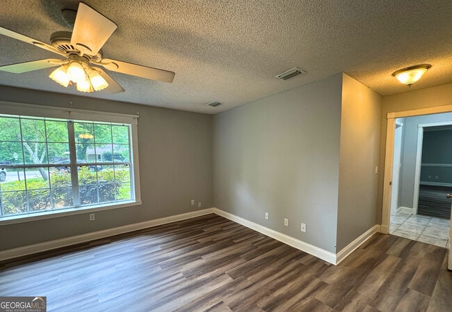 Building Photo - 176 Whippoorwill Cir