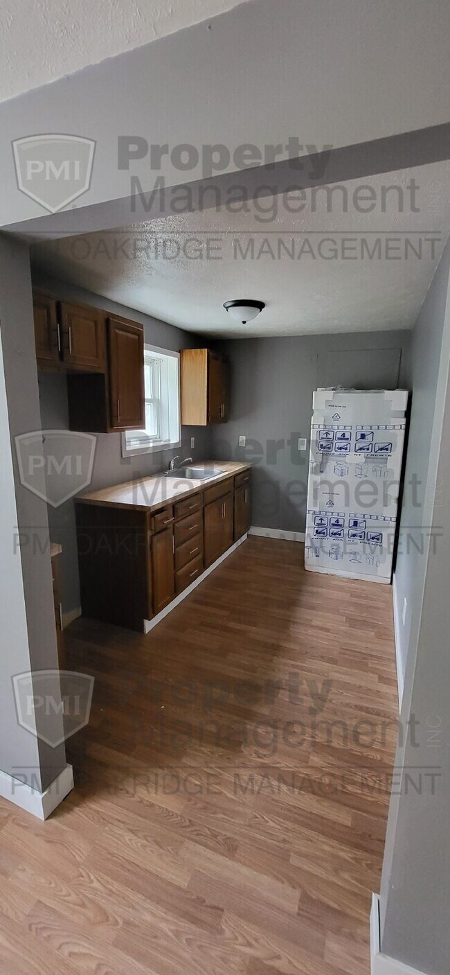 Building Photo - 2 Bedroom Country apartment