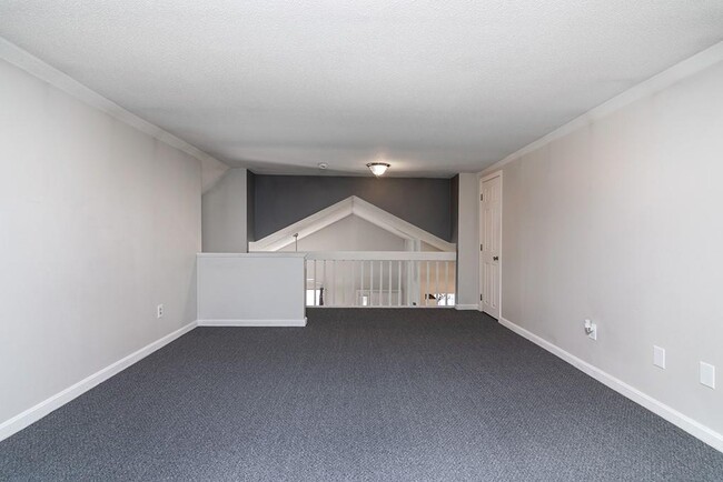 Building Photo - 43 Riverdell Dr