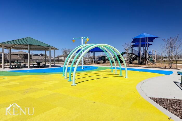 Building Photo - 11026 Yonder Flts