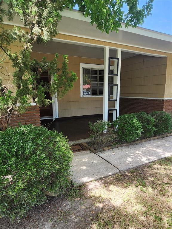 Building Photo - 5142 Stuyvesant Ln