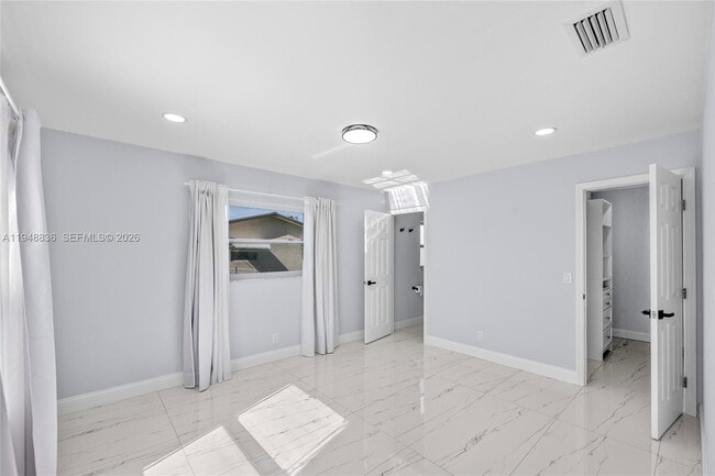 Building Photo - 1720 SW 13th St