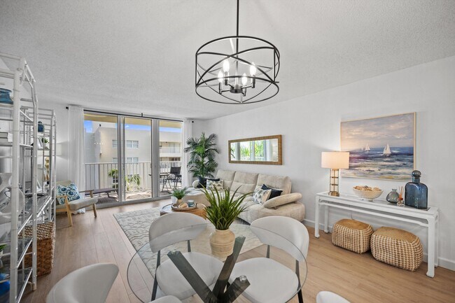 Building Photo - 3540 S Ocean Blvd