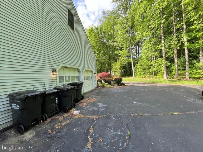 Building Photo - 7808 Hill House Ct