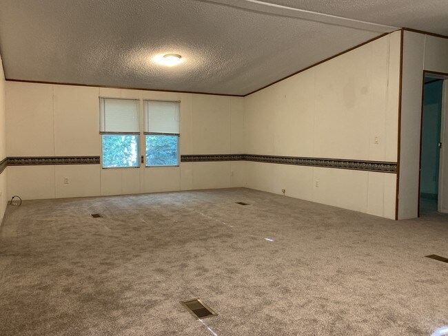 Building Photo - 127 John Lewis Dr