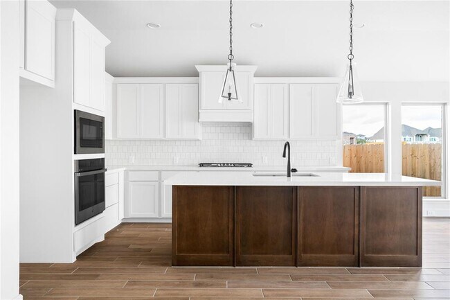 Building Photo - 639 Bay Breeze Dr
