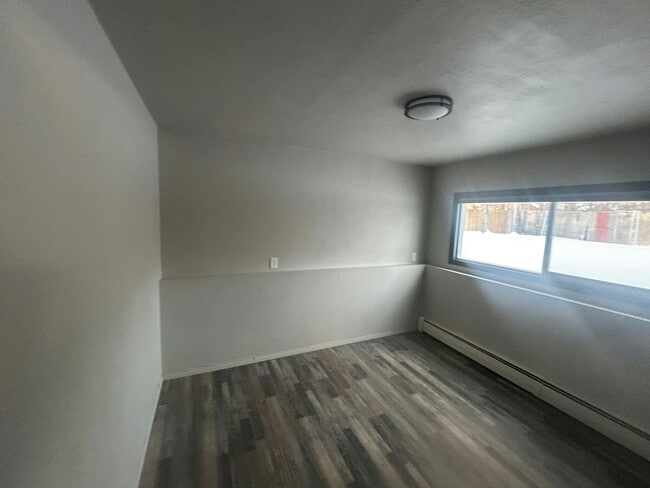 Building Photo - 2011 Salem Ct