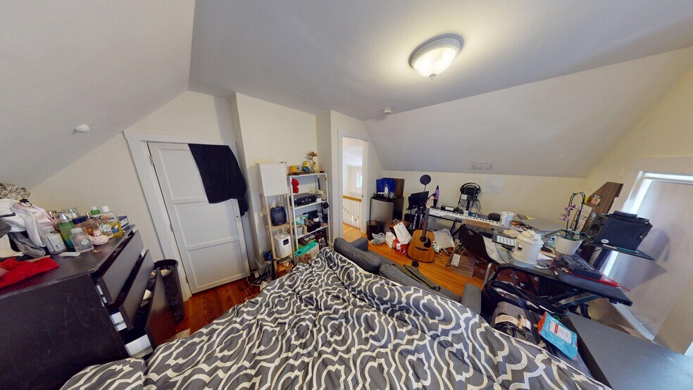 Building Photo - 1 Woodstock Ave