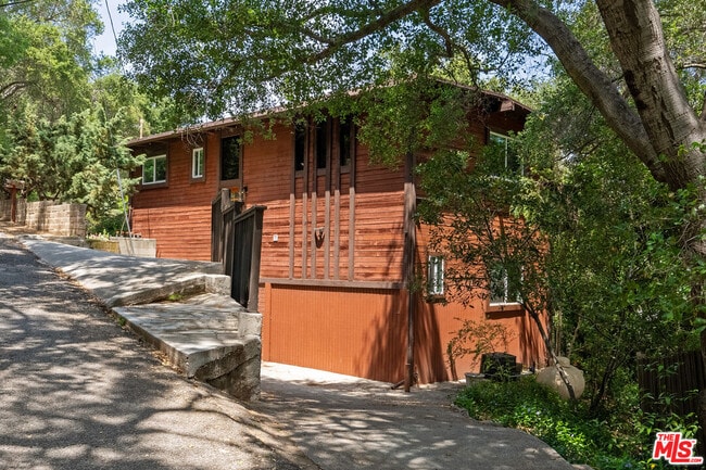 Building Photo - 19643 Vision Dr