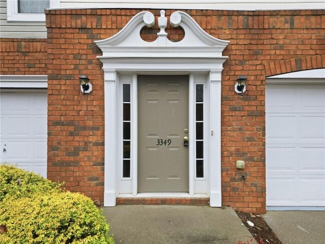 Building Photo - 3349 Lathenview Ct