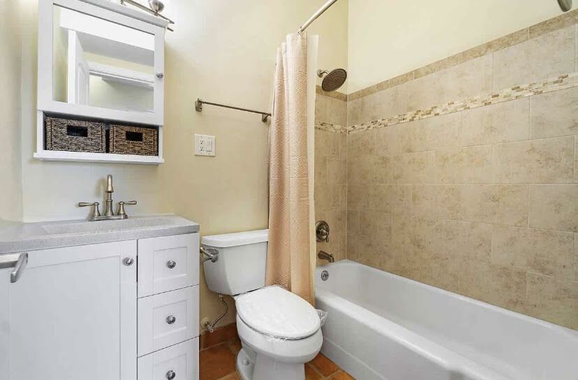 Building Photo - 785 Hibiscus Dr
