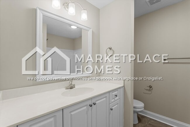 Building Photo - 2205 Perrins Ln