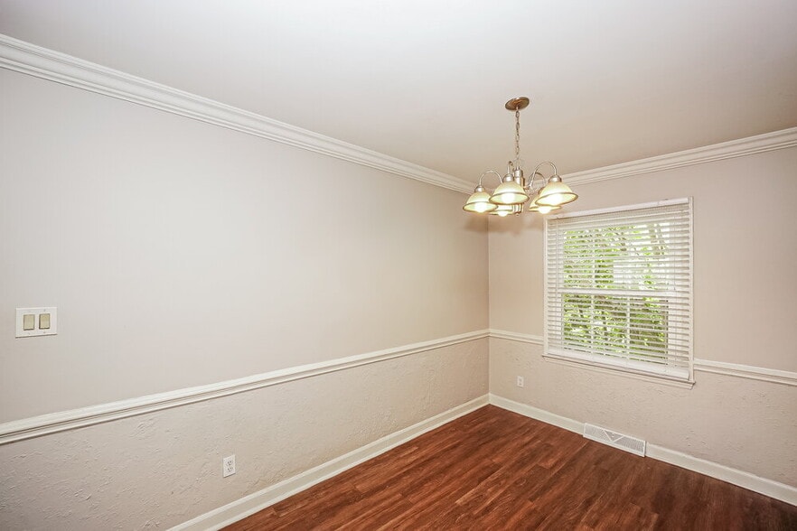 Building Photo - 8504 Beechbrooke Rd