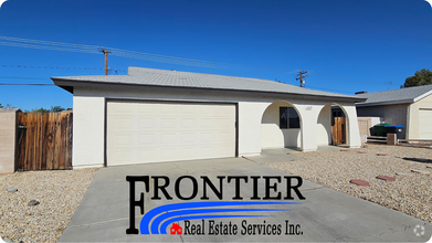 Building Photo - Cozy 3-bedroom, 2-bath with NEW Mini Split...