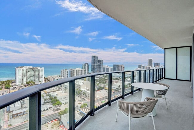 Building Photo - 580 72nd St