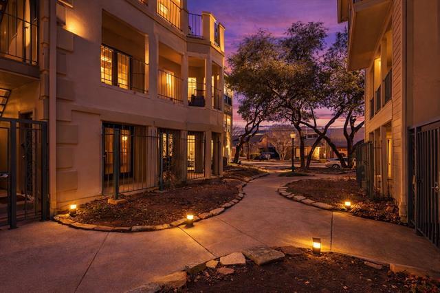 Building Photo - 3105 San Jacinto St