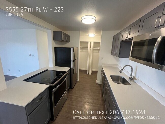 Building Photo - 3555 27th Pl W