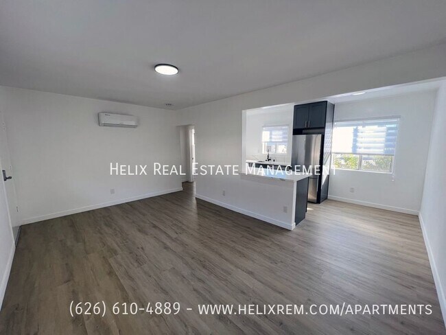 Building Photo - 523 E Live Oak Ave