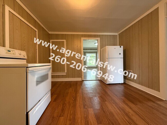 Building Photo - 2919 S Harrison St