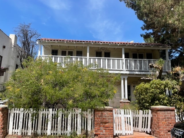 Building Photo - 2461 Cheremoya Ave