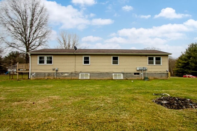 Building Photo - Two bedroom apartment