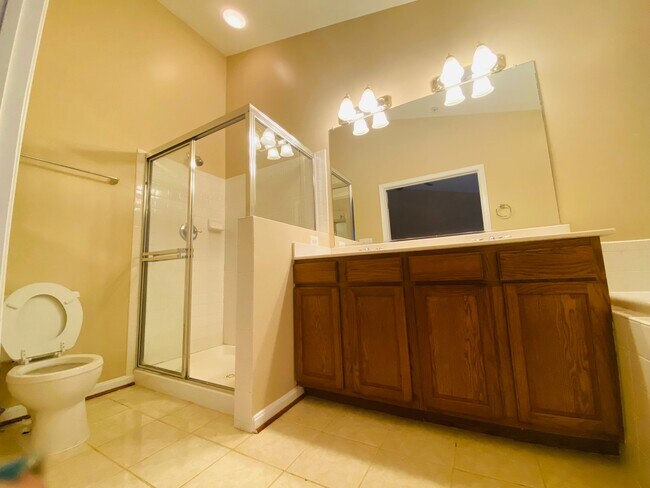 Building Photo - 1638 Benoli Ct