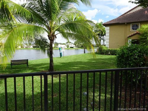 Building Photo - 10015 NW 46th St