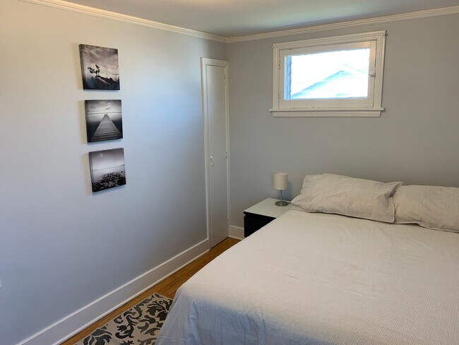 Building Photo - 1222 Beaconsfield Ave