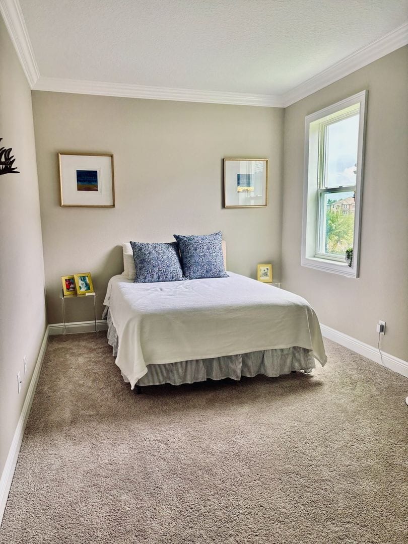 Building Photo - 1729 Drummond Pt