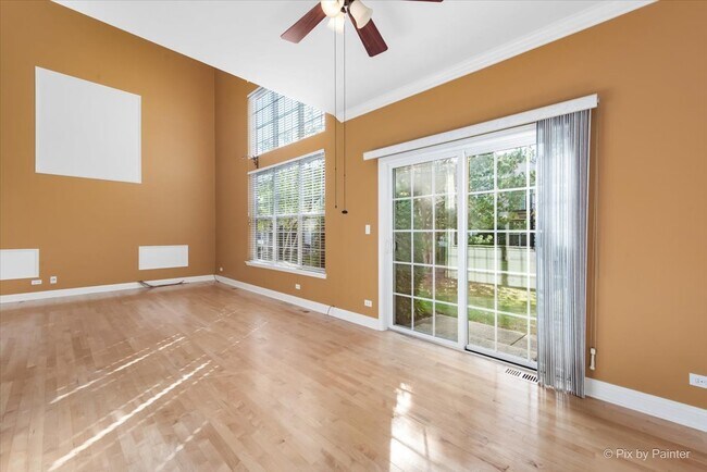 Building Photo - 827 Riding Ln