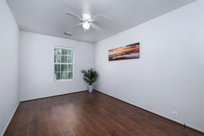 Building Photo - 29723 Sullivan Oaks Dr