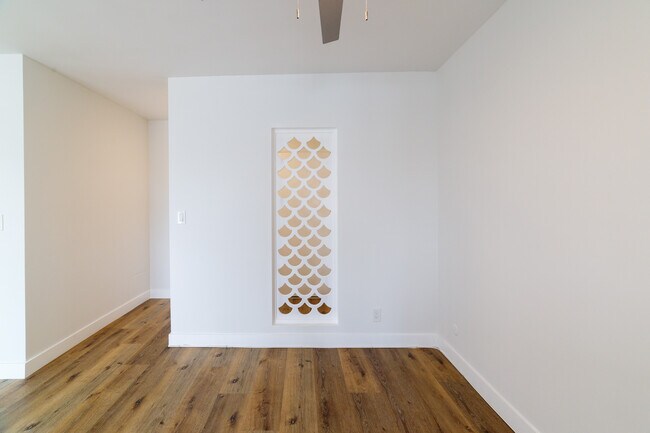 Building Photo - 2233 Ridgeley Dr