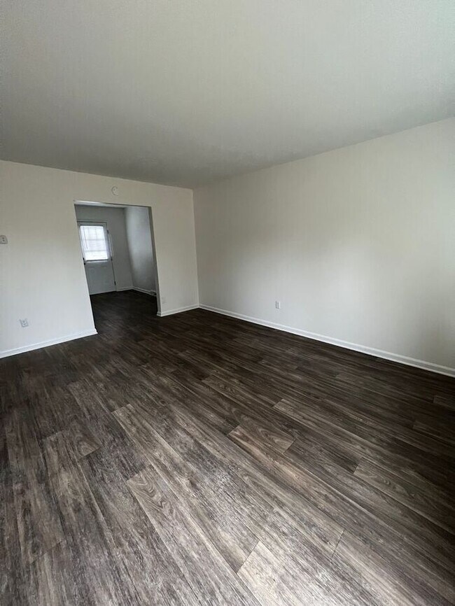 Newly Remodeled 2 Bed, 1 Bath Single Story... 200 Stewart Dr Easley SC 29640 Apartment Finder