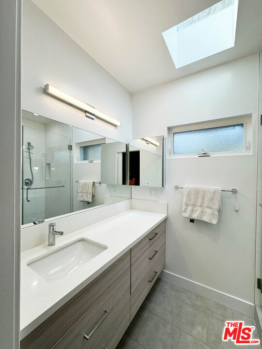 Building Photo - 2650 Tilden Ave