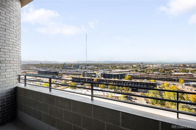 Building Photo - 3520 Chestnut Pl