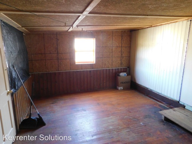 Building Photo - 2 br, 1 bath House - 3651 Old Greenville Road