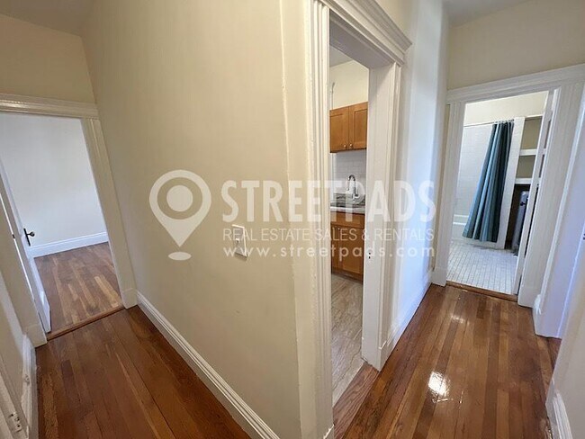 Building Photo - 1 bedroom in Boston MA 02215