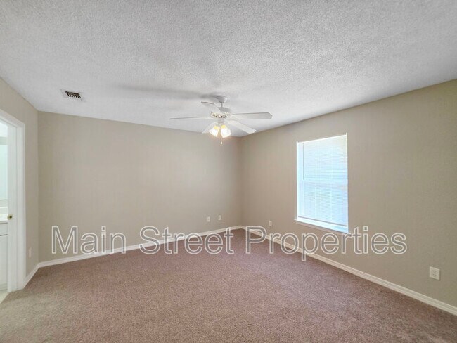 Building Photo - 1638 Dee's Rd