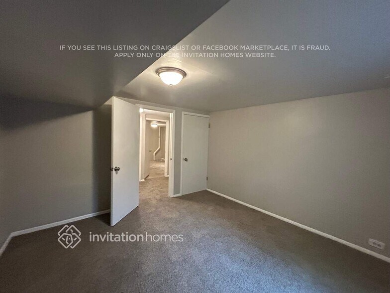 Building Photo - 8866 W Asbury Dr
