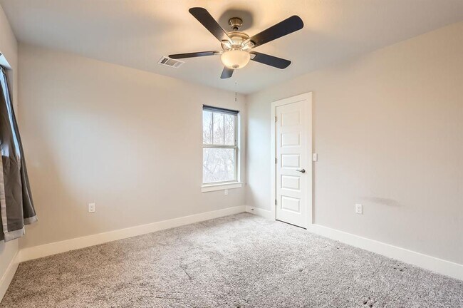 Building Photo - 10610 Wills Lp