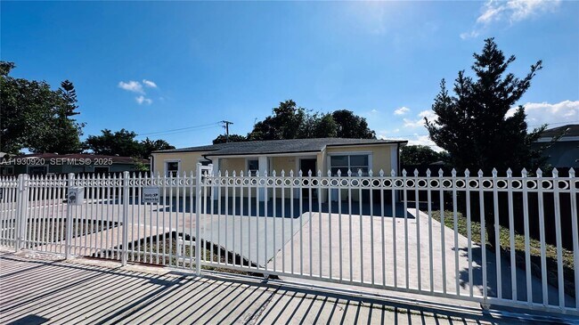 Building Photo - 10480 SW 172nd St