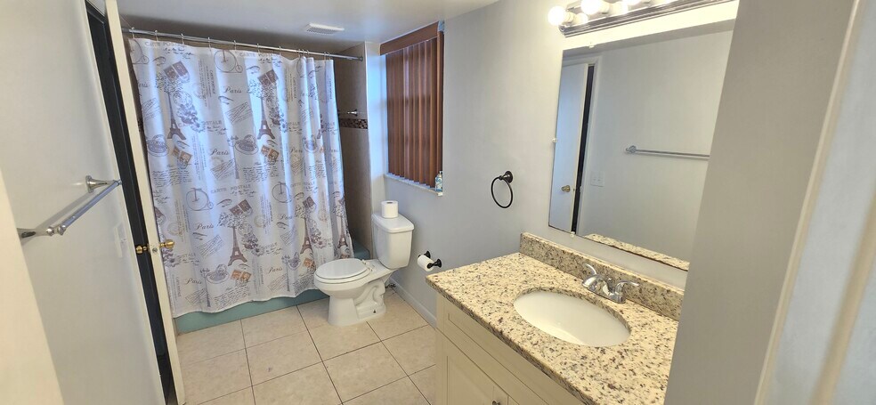 Bathroom - 5335 NW 10th Ct