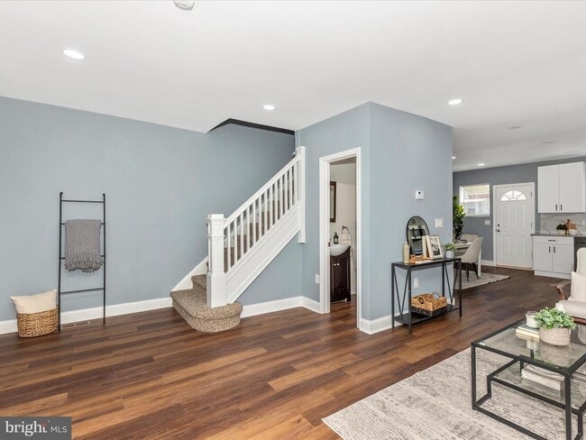 Building Photo - 5443 Jonquil Ave
