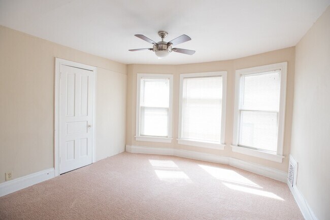 Primary Photo - 2726 N Murray Ave