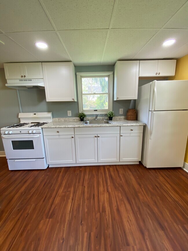 Building Photo - 357 Water St