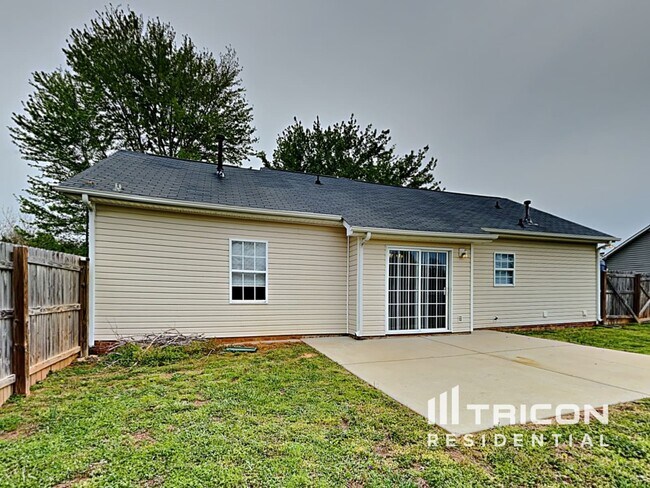 Building Photo - 2127 Dawn Ridge
